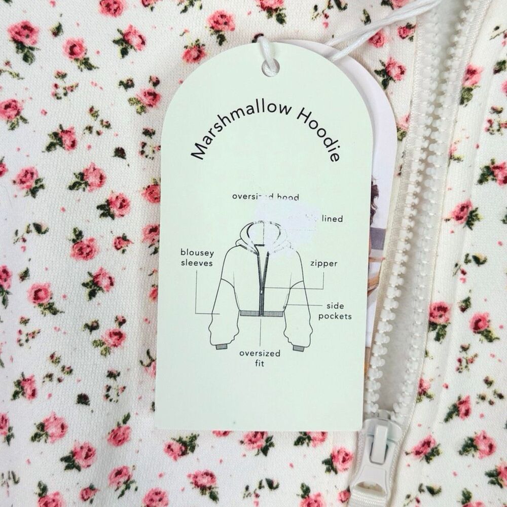 Blogilates Marshmallow Hoodie - Size Small - Cream Floral - Picture 6 of 6